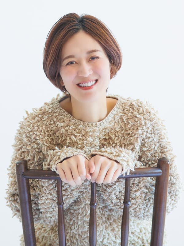 川副綾